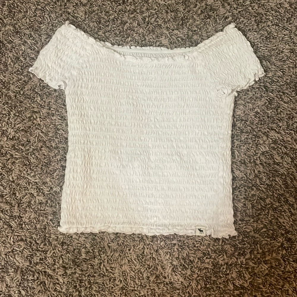 Super cute off the shoulder top!